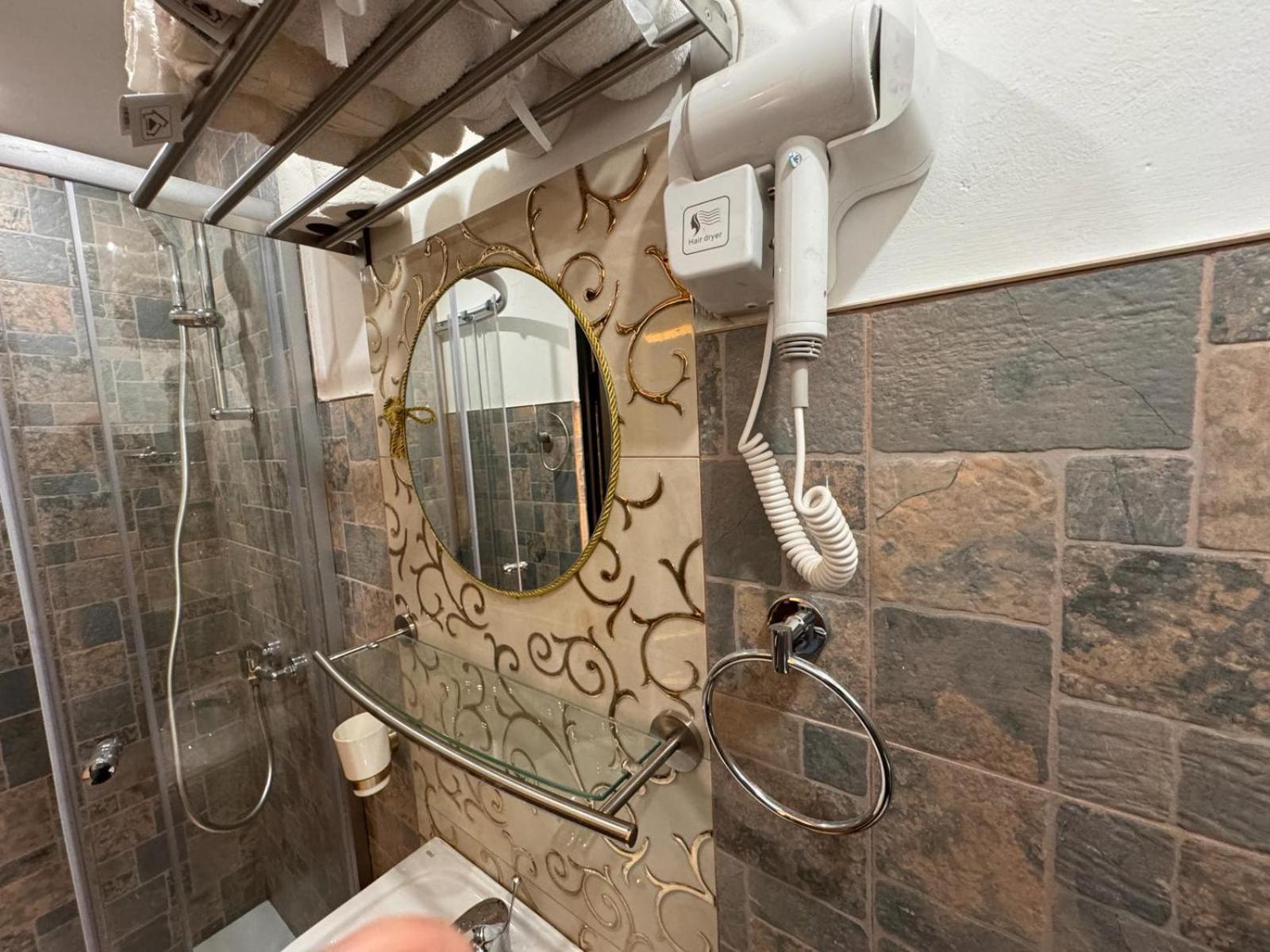 The King Suite With Balcony View Piata Romana Bucarest Esterno foto