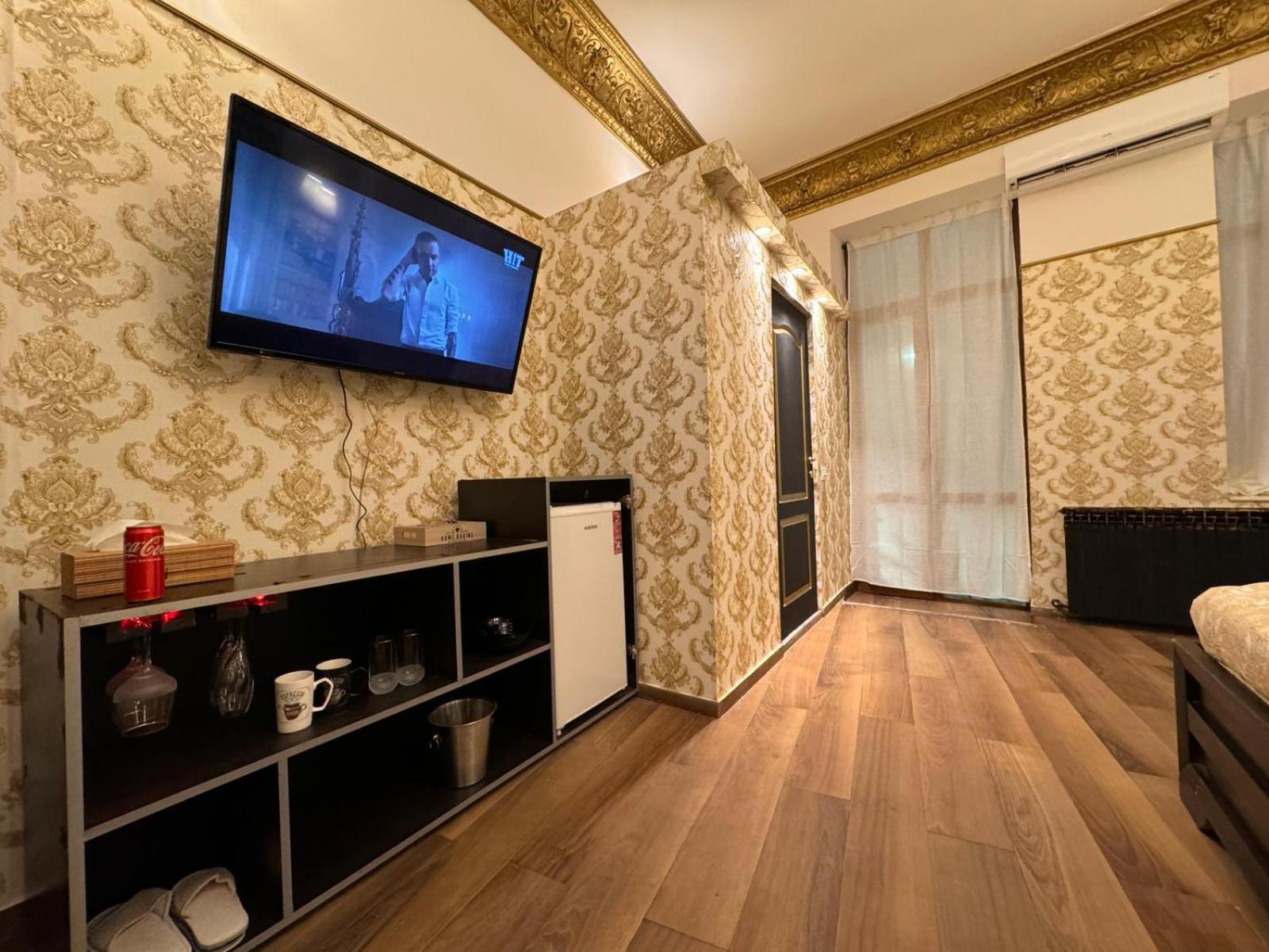 The King Suite With Balcony View Piata Romana Bucarest Esterno foto