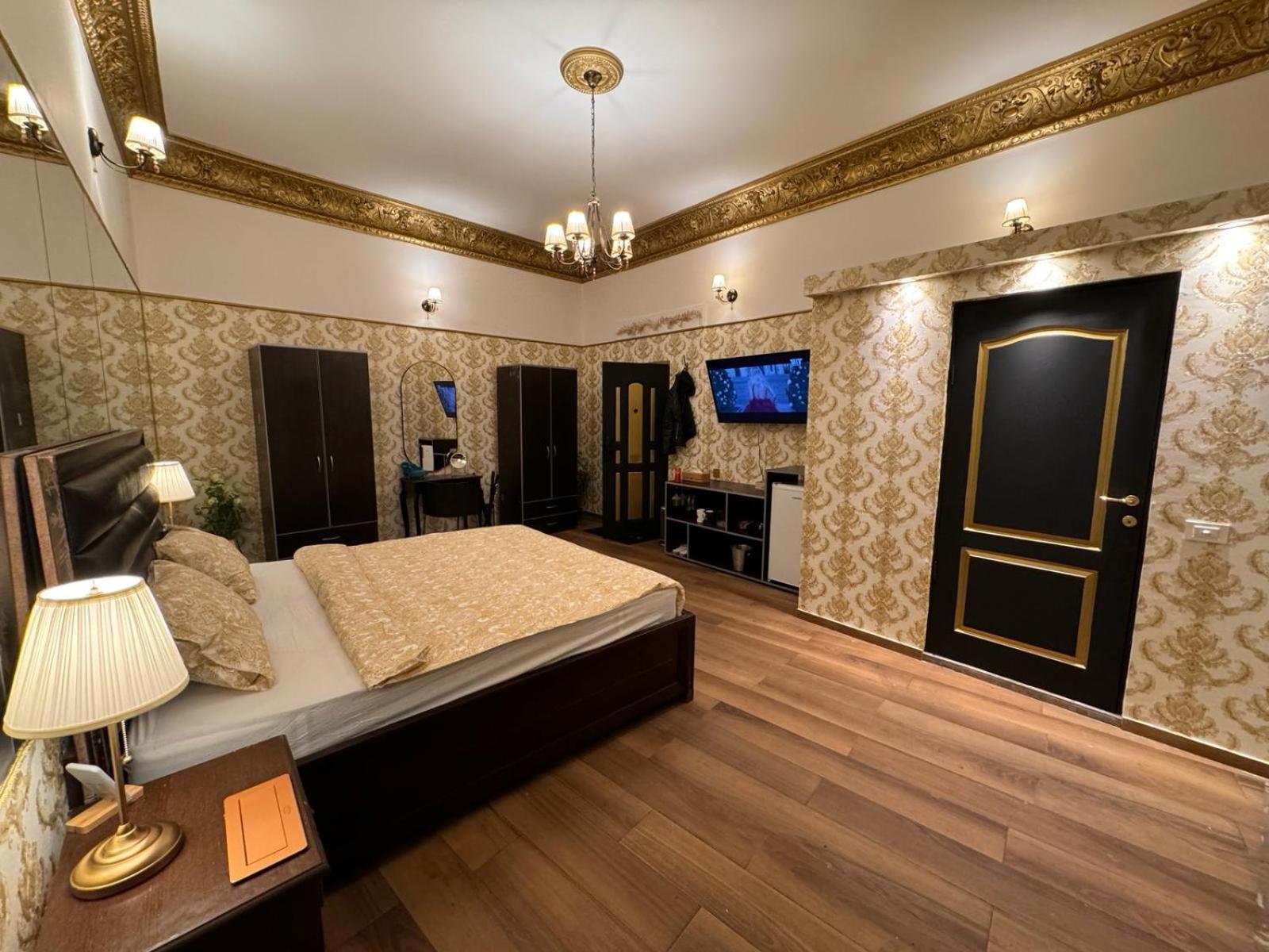 The King Suite With Balcony View Piata Romana Bucarest Esterno foto