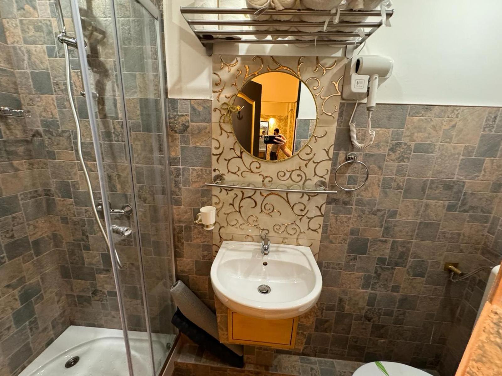 The King Suite With Balcony View Piata Romana Bucarest Esterno foto